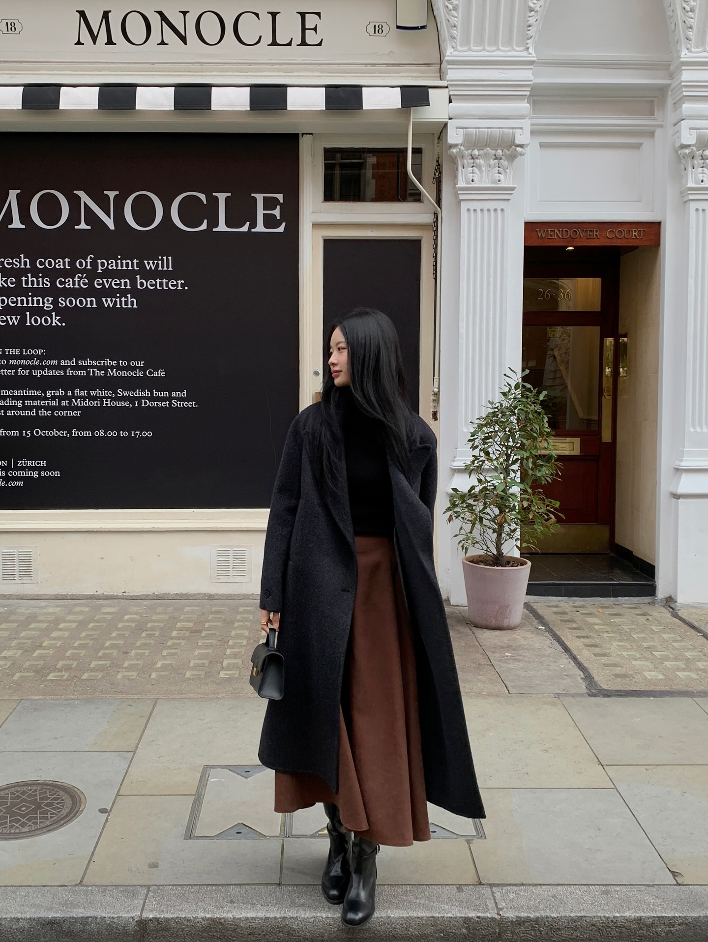 4 siêu bí kíp mặc chân váy dài tôn dáng cho người cao dưới 1m60- Ảnh 1. 4 siêu bí kíp mặc chân váy dài tôn dáng cho người cao dưới 1m60- Ảnh 1.