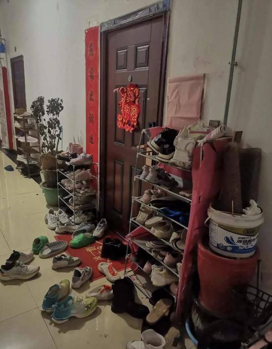 4 thứ kiêng kỵ, người giàu tránh đặt trước cửa nhà- Ảnh 1.