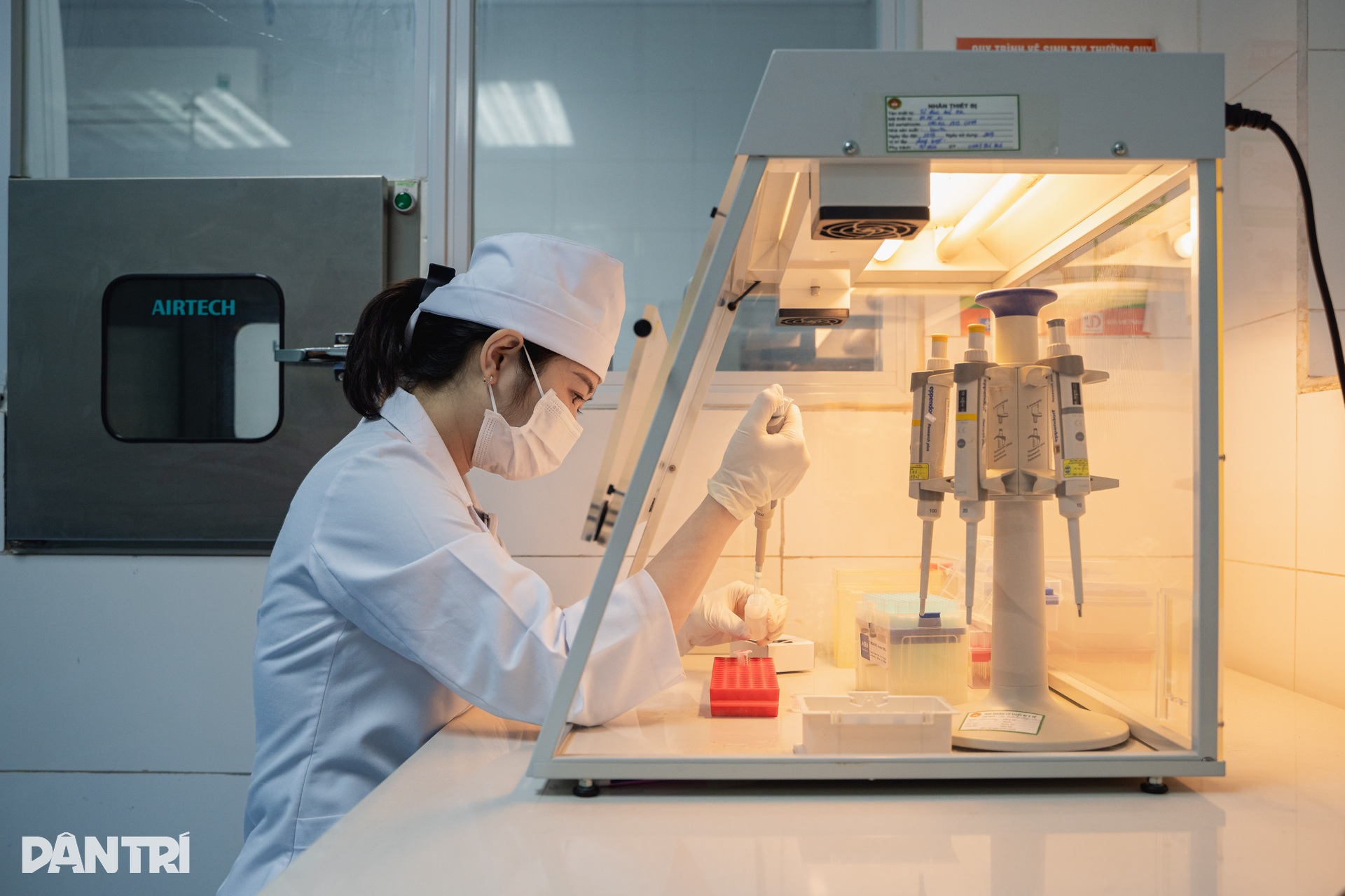 48 giờ truy tìm ADN đột biến, mở hướng điều trị đích cho bệnh nhân ung thư - 1 48 giờ truy tìm ADN đột biến, mở hướng điều trị đích cho bệnh nhân ung thư - 1