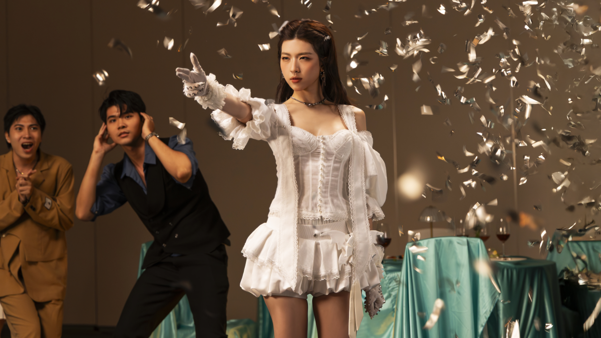 MV "Synth chúc nâng ly" của Lamoon