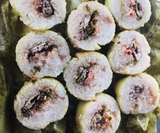 Người sành ăn săn lùng “bánh chưng nhân cá chép”: 500.000 đồng/cặp vẫn không đủ bán- Ảnh 5.