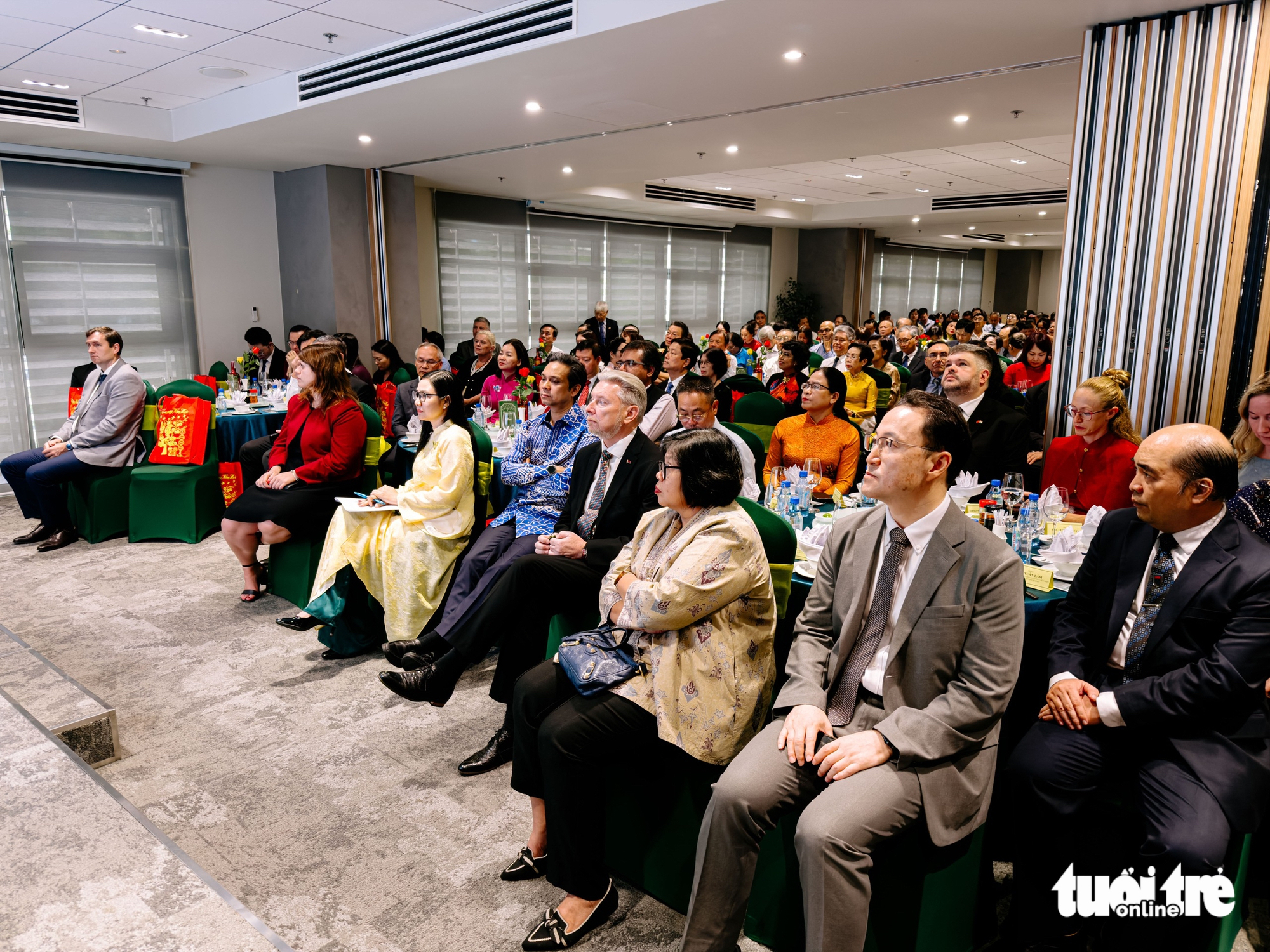 75 năm đối ngoại nhân dân: TP.HCM tăng cường 'ngoại giao mềm' - Ảnh 1.