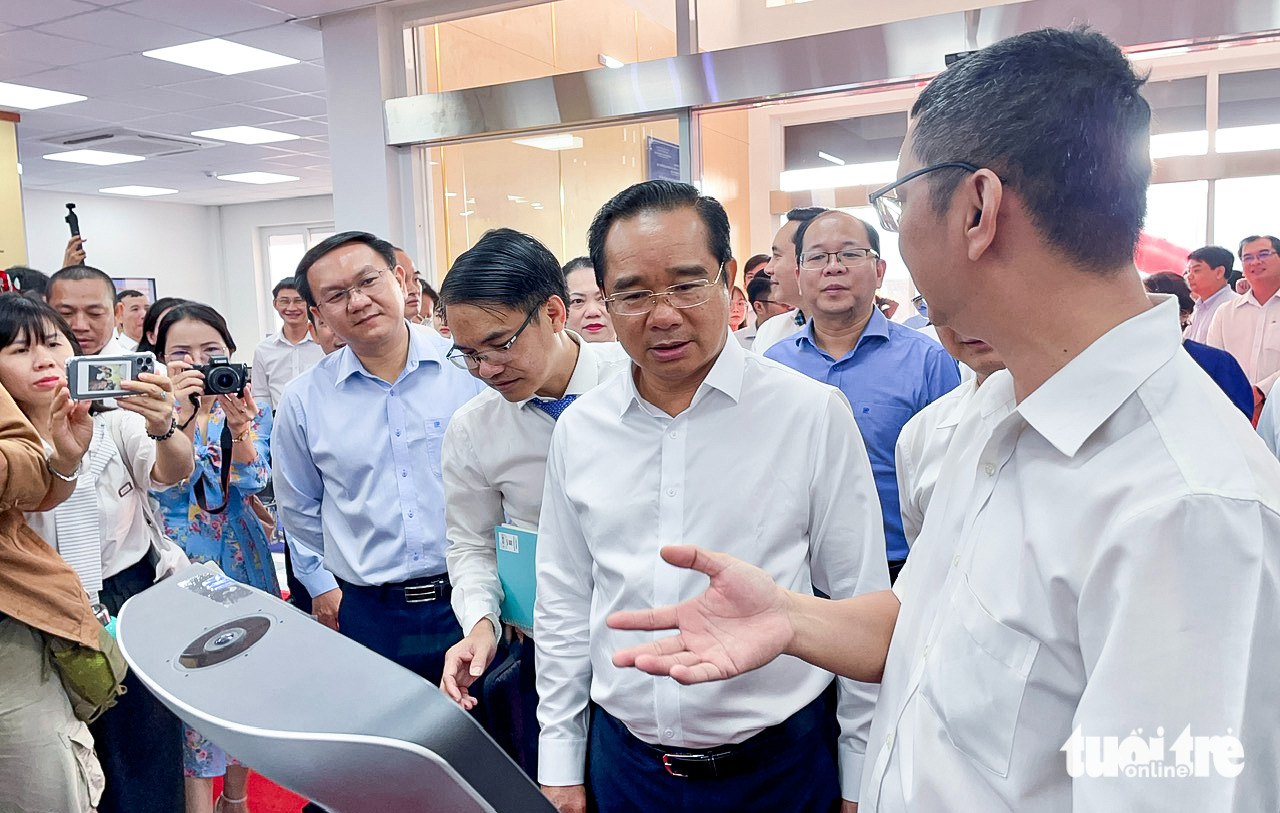 83 xã, phường ở TP.HCM bắt đầu được bố trí thêm phó chủ tịch UBND - Ảnh 1.