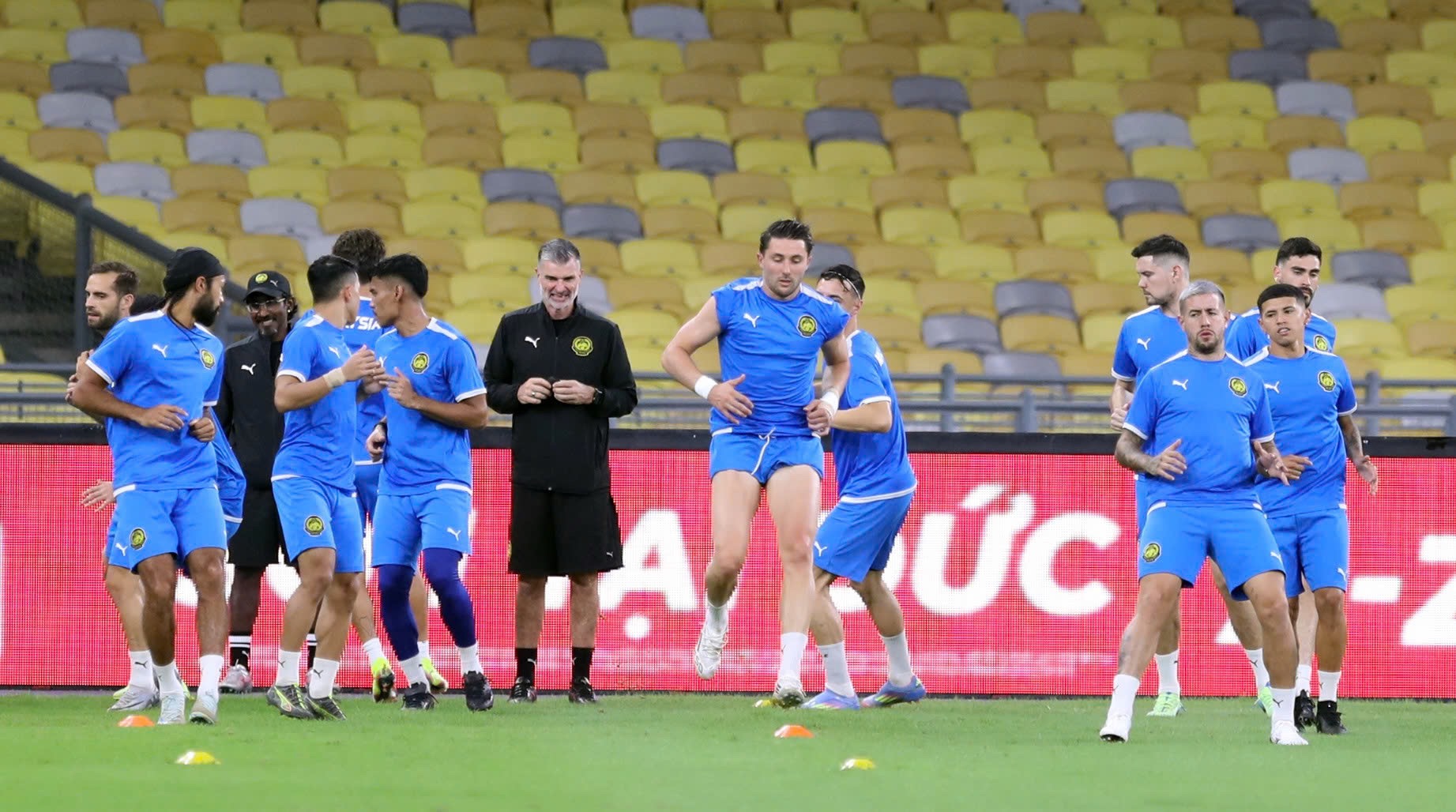 Ban Chấp hành FAM nên từ chức, giảm nguy cơ bị FIFA đình chỉ: AFC nhắc đến đội tuyển Việt Nam- Ảnh 1.