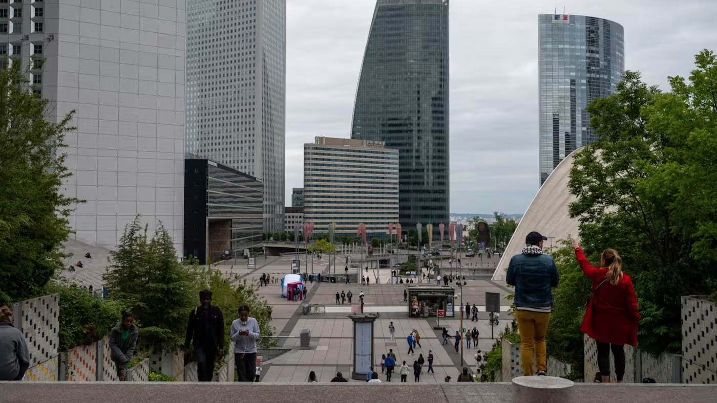 ngân hàng  - Ảnh 1.