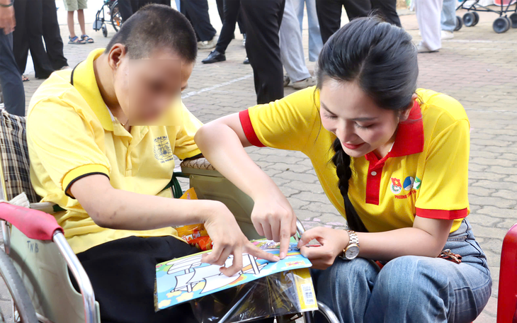 Mang Tết an lành tiếp sức chiến binh ung thư nhí - Ảnh 5.