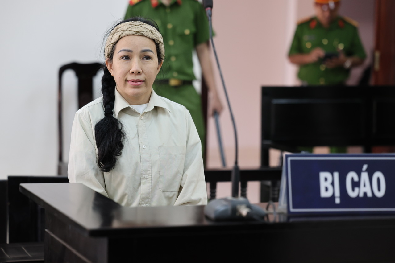 Bà Đinh Lan kêu oan vì mất điện thoại - Ảnh 1.