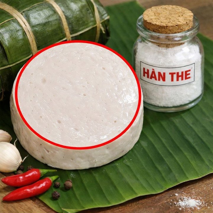 Ba loại thực phẩm quen mặt dễ bị tẩm hàn the, người mua cần cảnh giác 1 Giò chả dễ bị tẩm hàn the.