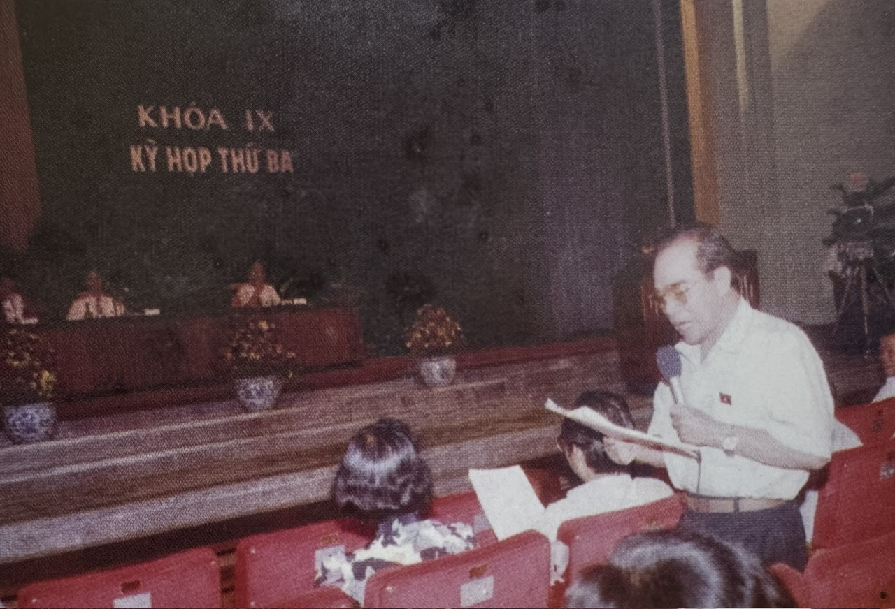 Bác sĩ Y Ngông Niê Kđăm - Kỷ lục 51 năm làm đại biểu Quốc hội- Ảnh 1.