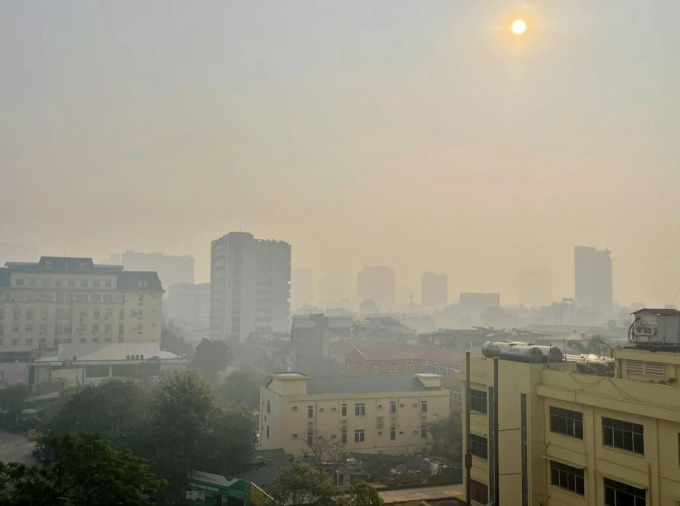 Không khí ô nhiễm ở khu vực Cầu Giấy, Hà Nội, ngày 11/1. Ảnh: Đoàn Loan