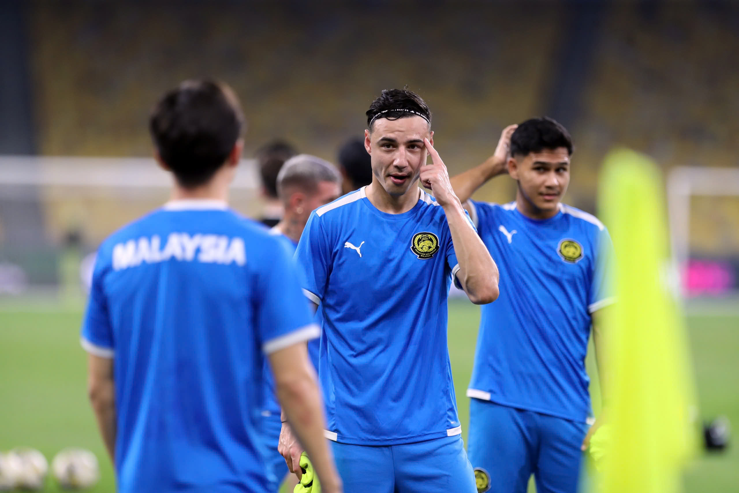 Ban Chấp hành FAM họp khẩn, có thể từ chức tập thể vì bê bối nhập tịch: FIFA sẽ kiểm soát?- Ảnh 1.