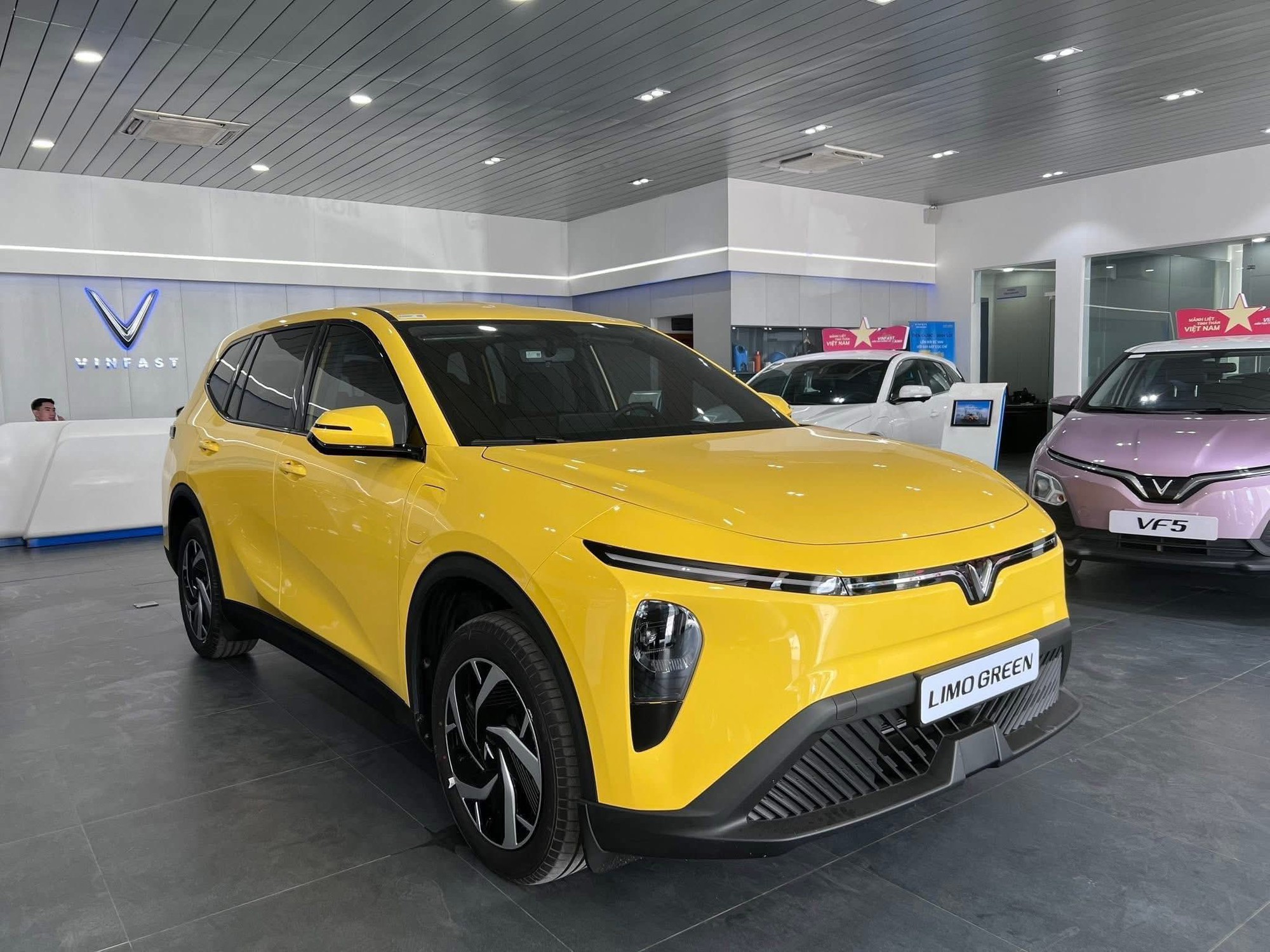 Bán hơn 27.000 xe trong chưa đầy nửa năm, VinFast Limo Green chấm dứt chuỗi 6 năm ‘vua doanh số’ phân khúc của Mitsubishi Xpander- Ảnh 1.