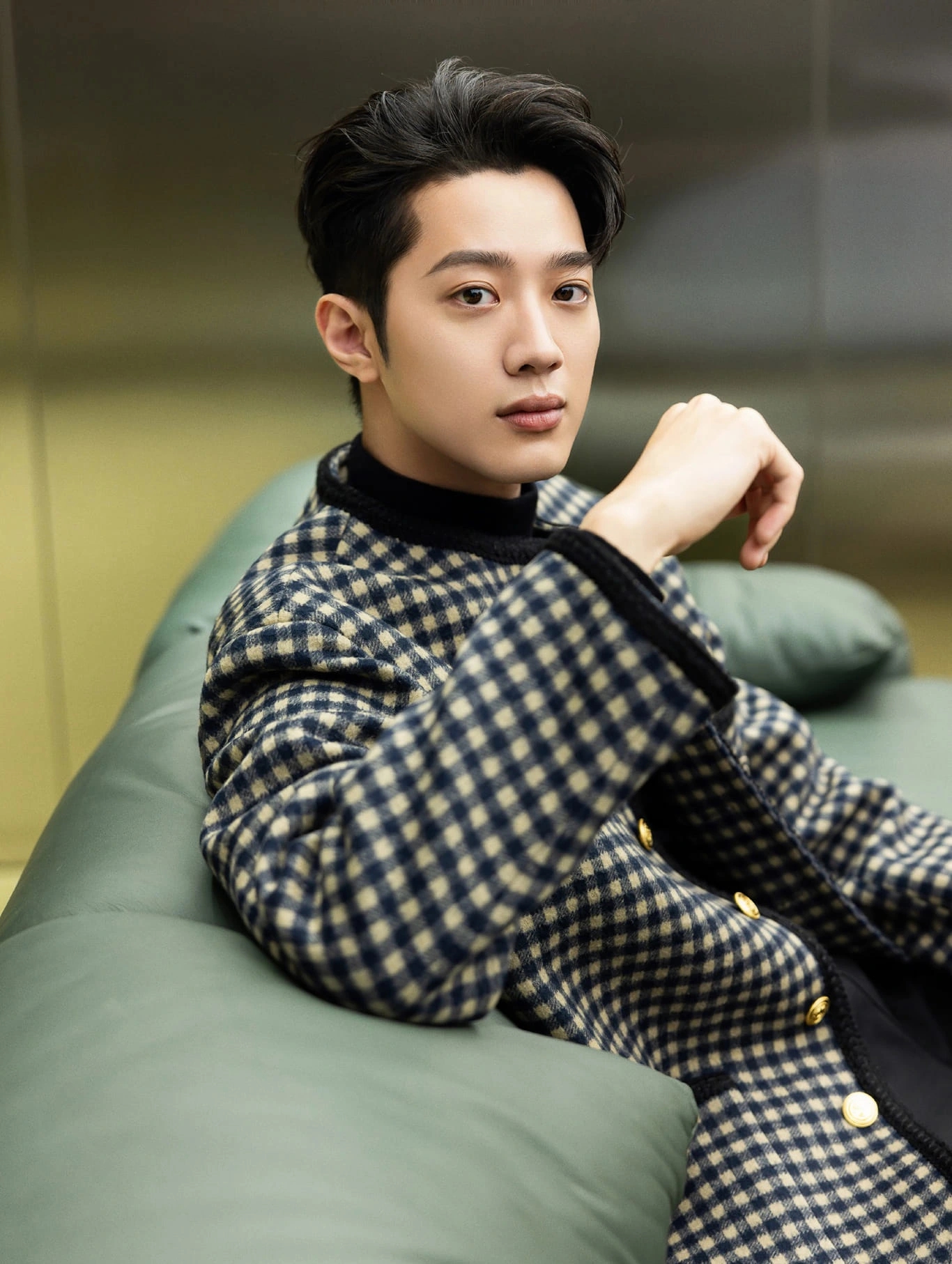 Anh lấn sân diễn xuất và đạt được những thành công nhất định