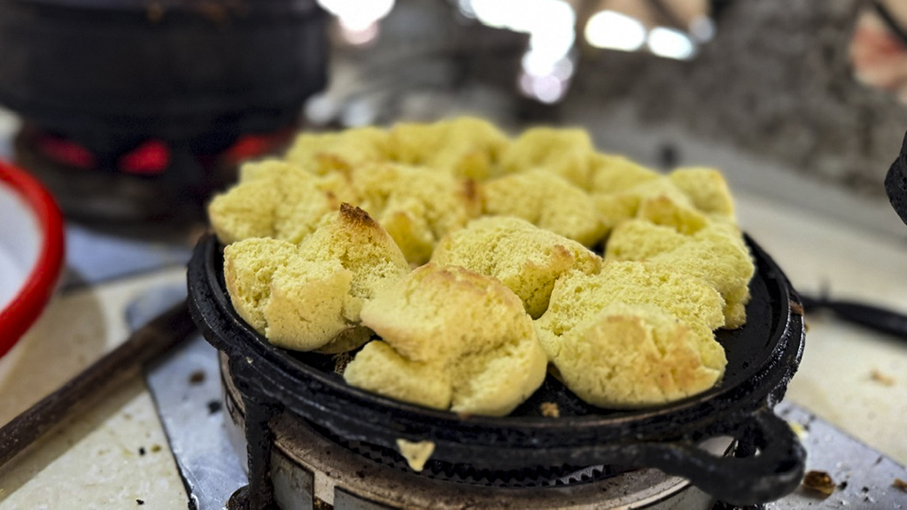 Giữ hương tết xưa: Bánh thuẫn thơm nức tháng chạp- Ảnh 2.