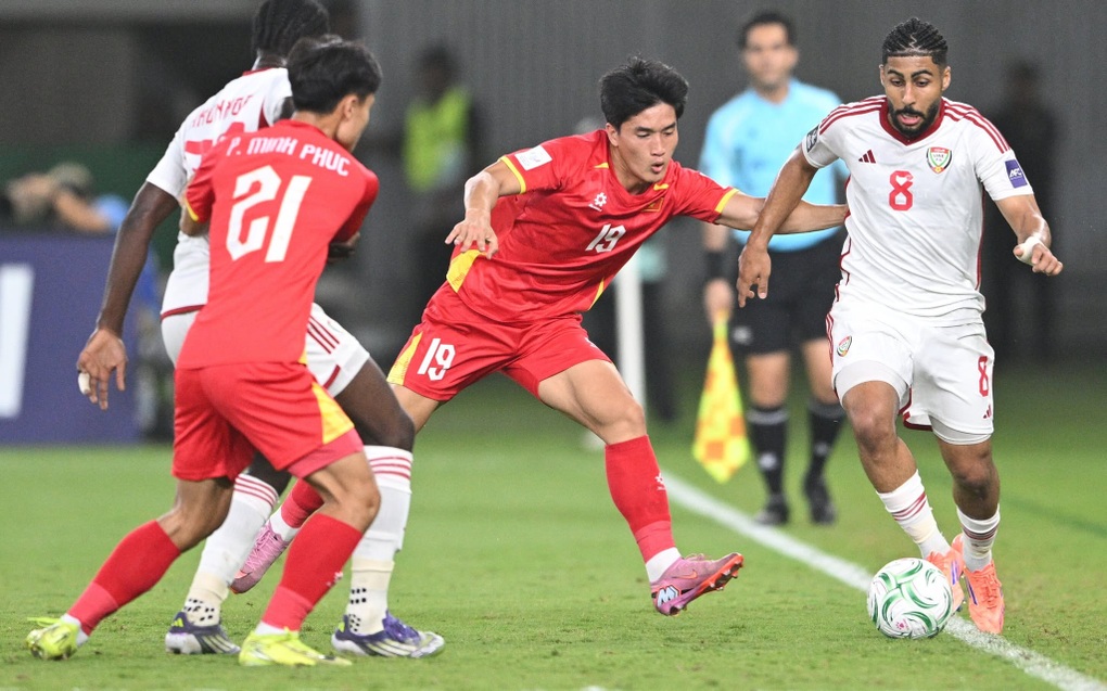 Báo Hàn Quốc: HLV Kim Sang Sik giúp U23 Việt Nam thống trị châu Á - 1