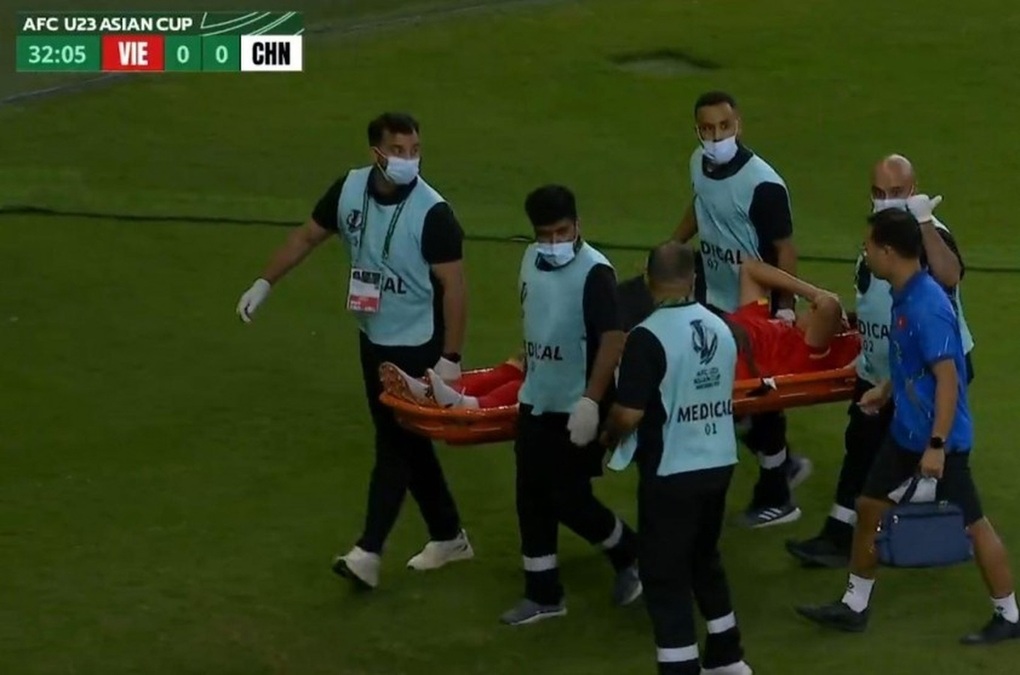 Báo Trung Quốc gửi thông điệp đầy nhân văn đến hậu vệ Hiểu Minh - 1