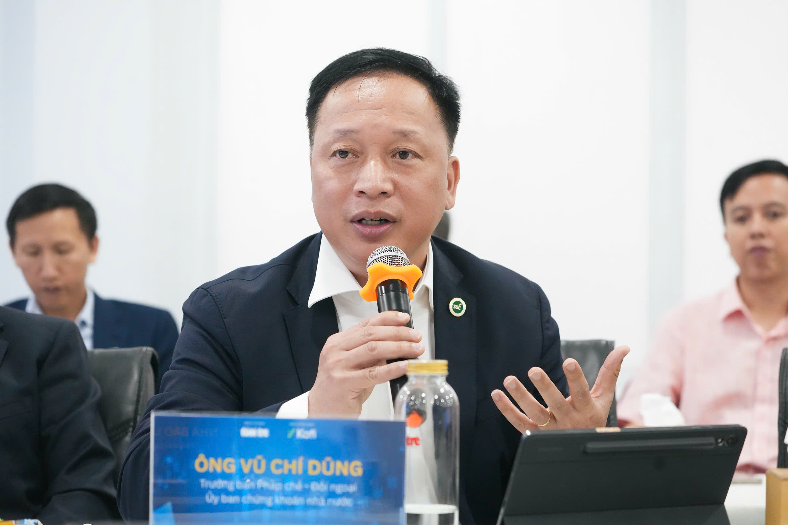 Báo Tuổi Trẻ chính thức ra mắt trang Chứng khoán: Kênh tham chiếu thông tin tin cậy 2 chứng khoán - Ảnh 2.