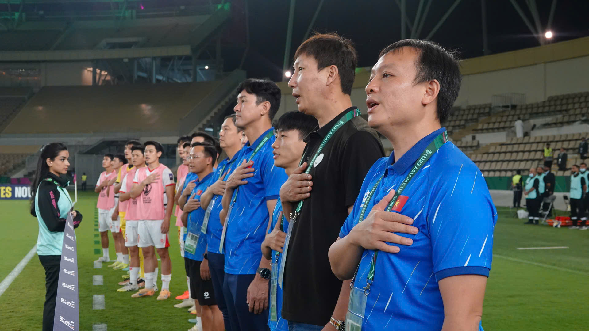 Báo chí Hàn Quốc khen HLV Kim Sang-sik 'dùng người táo bạo, chiến thắng như phép màu'- Ảnh 1.