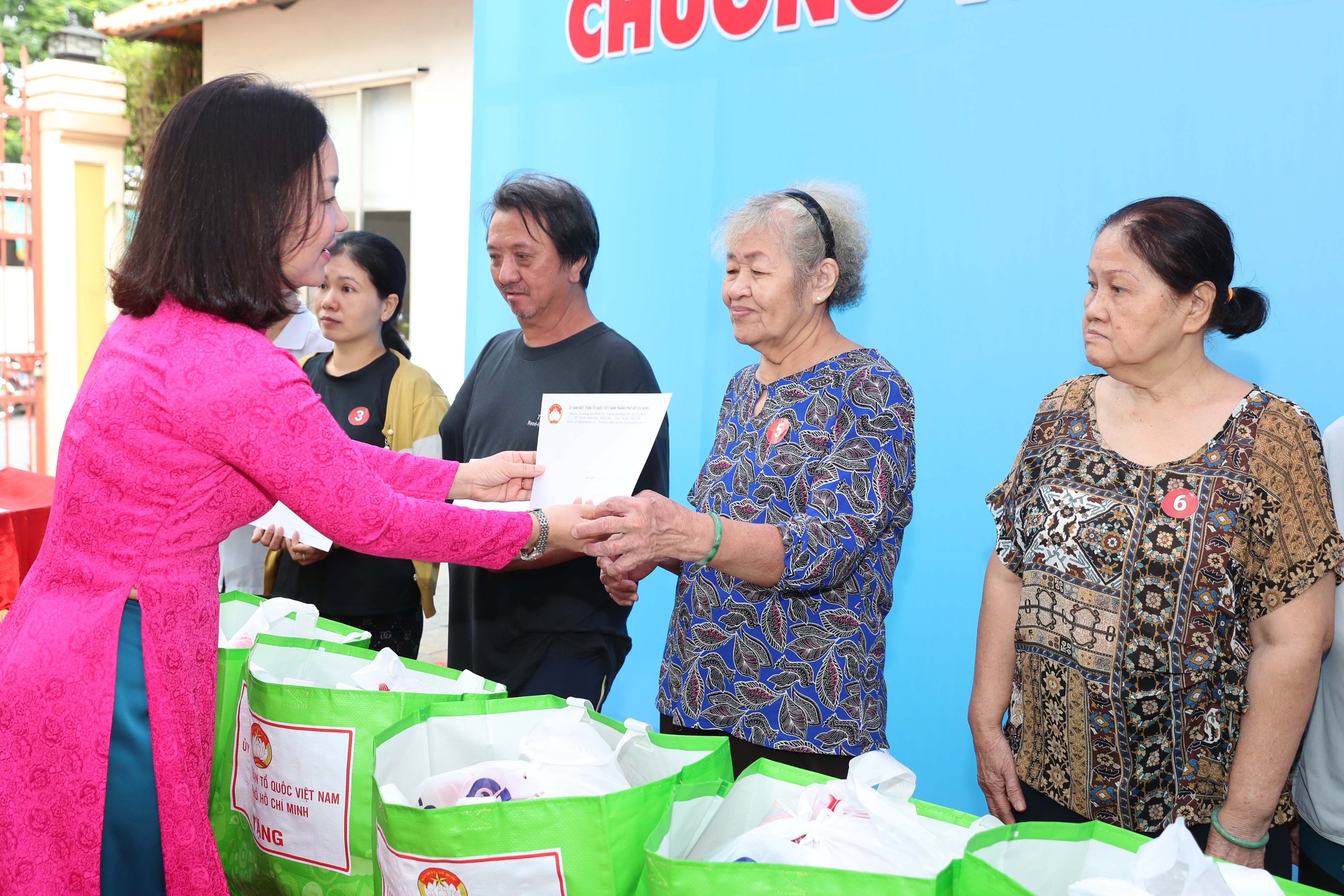 Bảo đảm an sinh, nâng chất lượng sống - Ảnh 1.