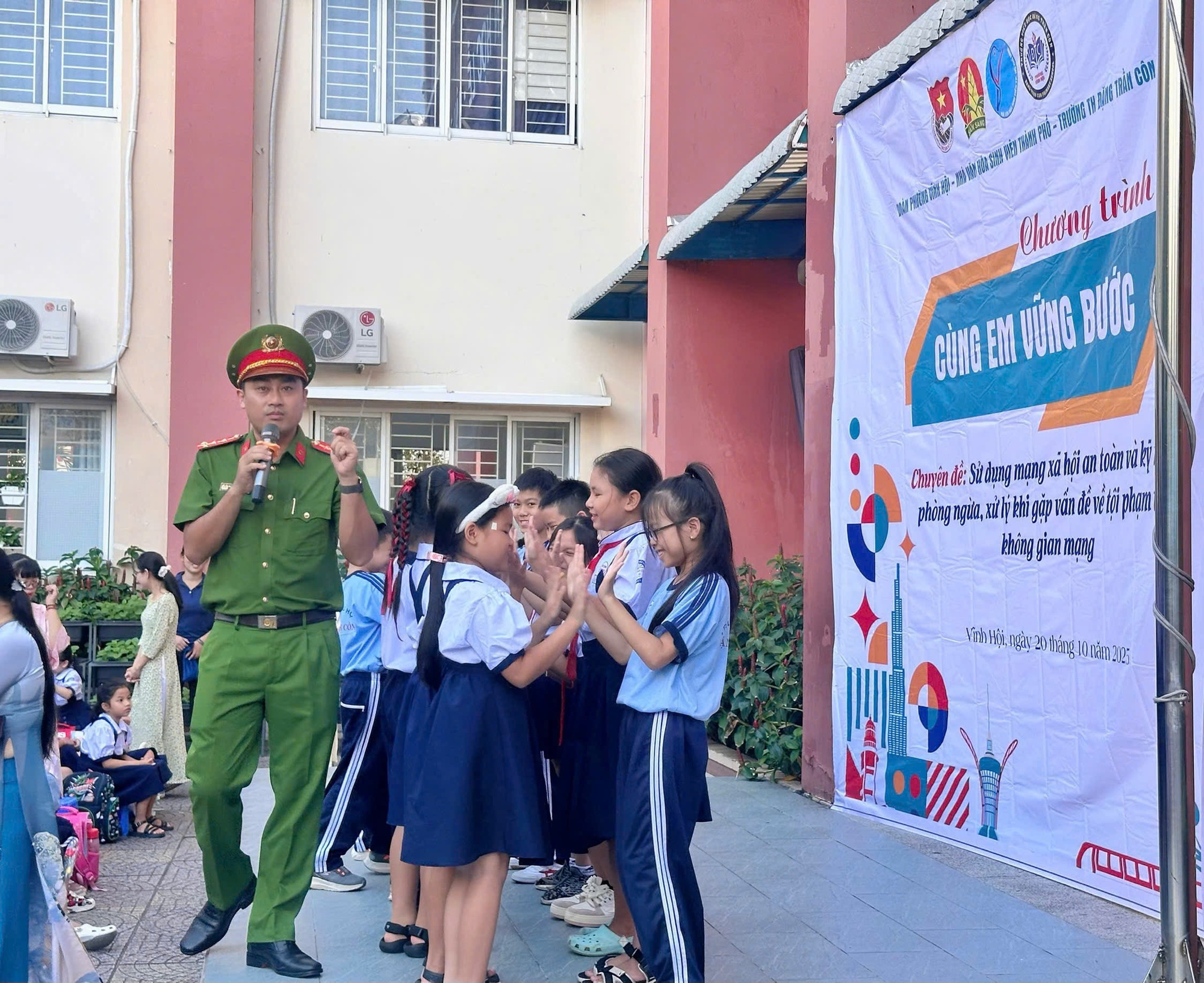 "Bắt cóc online" xảy ra trung bình 2 ngày/vụ ở TP Hồ Chí Minh 1 Bat coc online xay ra trung binh 2 ngayvu o