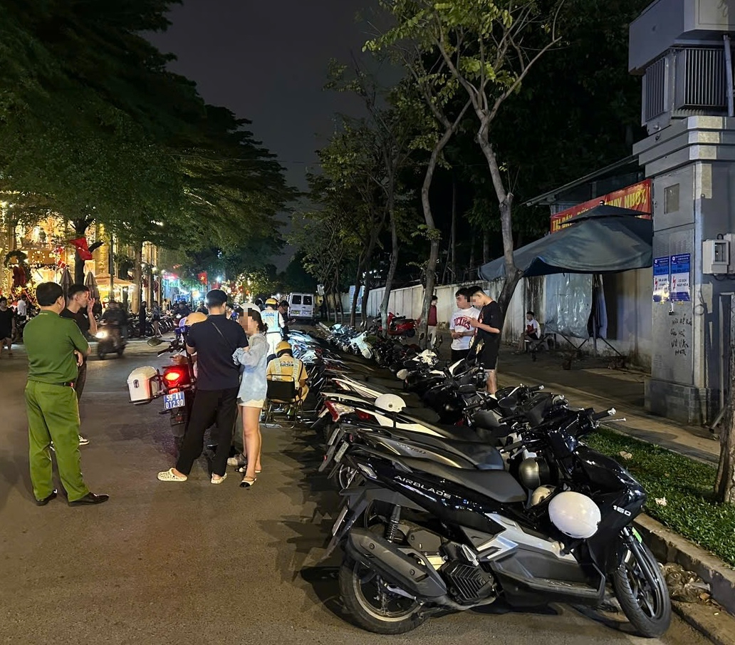 vỉa hè - Ảnh 1.