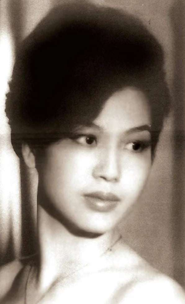Vẻ đẹp của hoa hậu Công Thị Nghĩa (Thu Trang) thời trẻ. (Ảnh: TLP)