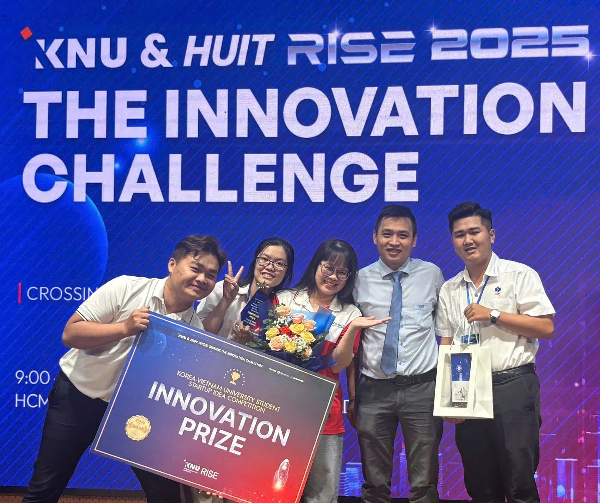 Người trẻ đam mê sáng tạo, tự tin khởi nghiệp (*): Biến vỏ sầu riêng thành thức ăn cho gia cầm - Ảnh 1.