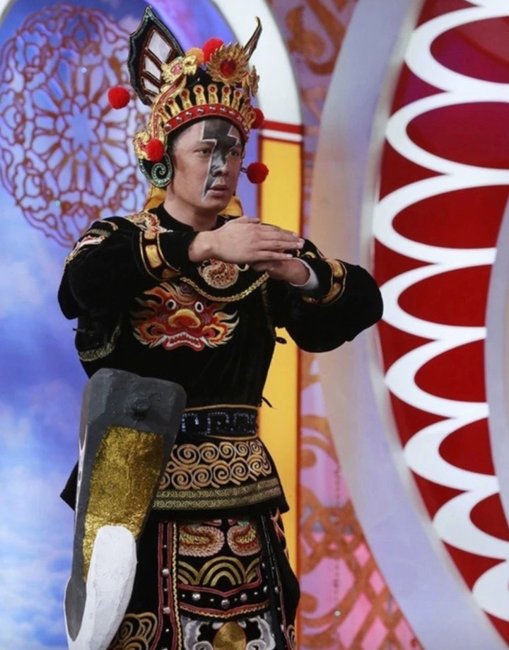 Thiên Lôi đẹp trai nhất Táo Quân: Bỏ showbiz làm kinh doanh, U50 viên mãn- Ảnh 1.