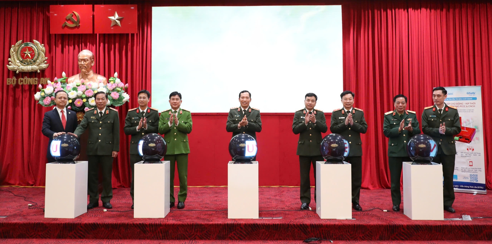 trung tâm - Ảnh 1.