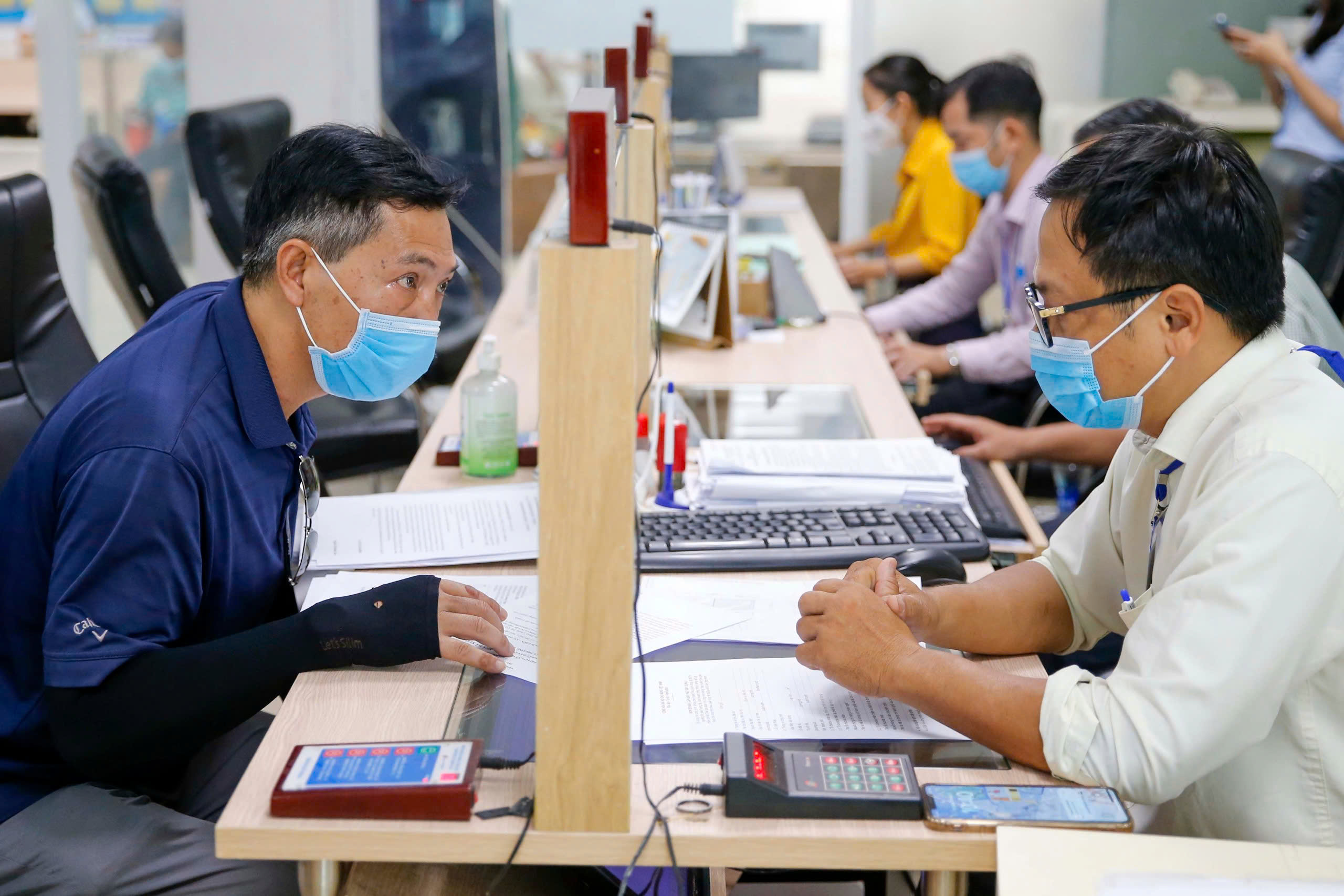 Bộ Nội vụ hướng dẫn xếp lương đối với chủ tịch xã- Ảnh 1.