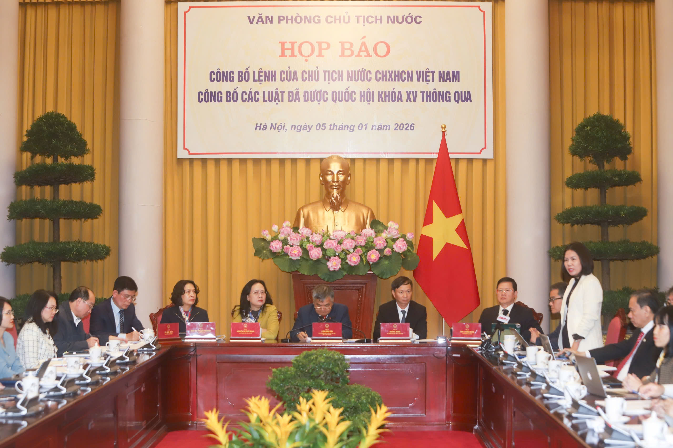 Bộ Y tế nói về việc ưu tiên mua nhà xã hội với người sinh 2 con- Ảnh 1.