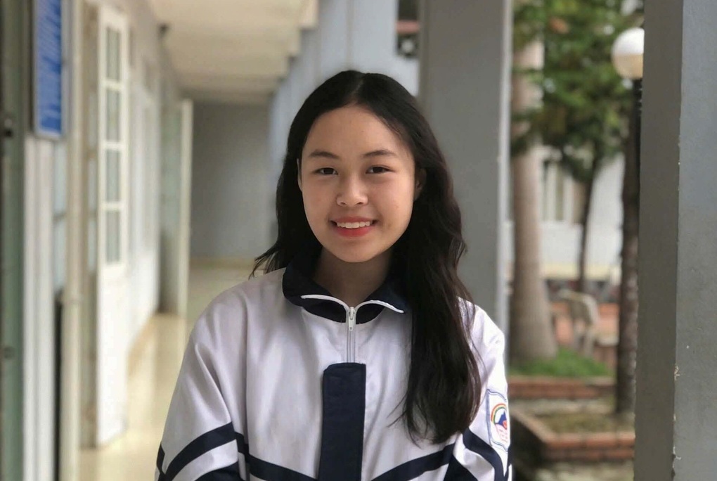 Nữ sinh chuyên Anh Cao Bằng rẽ hướng thi Văn và giành suất tuyển thẳng - 1