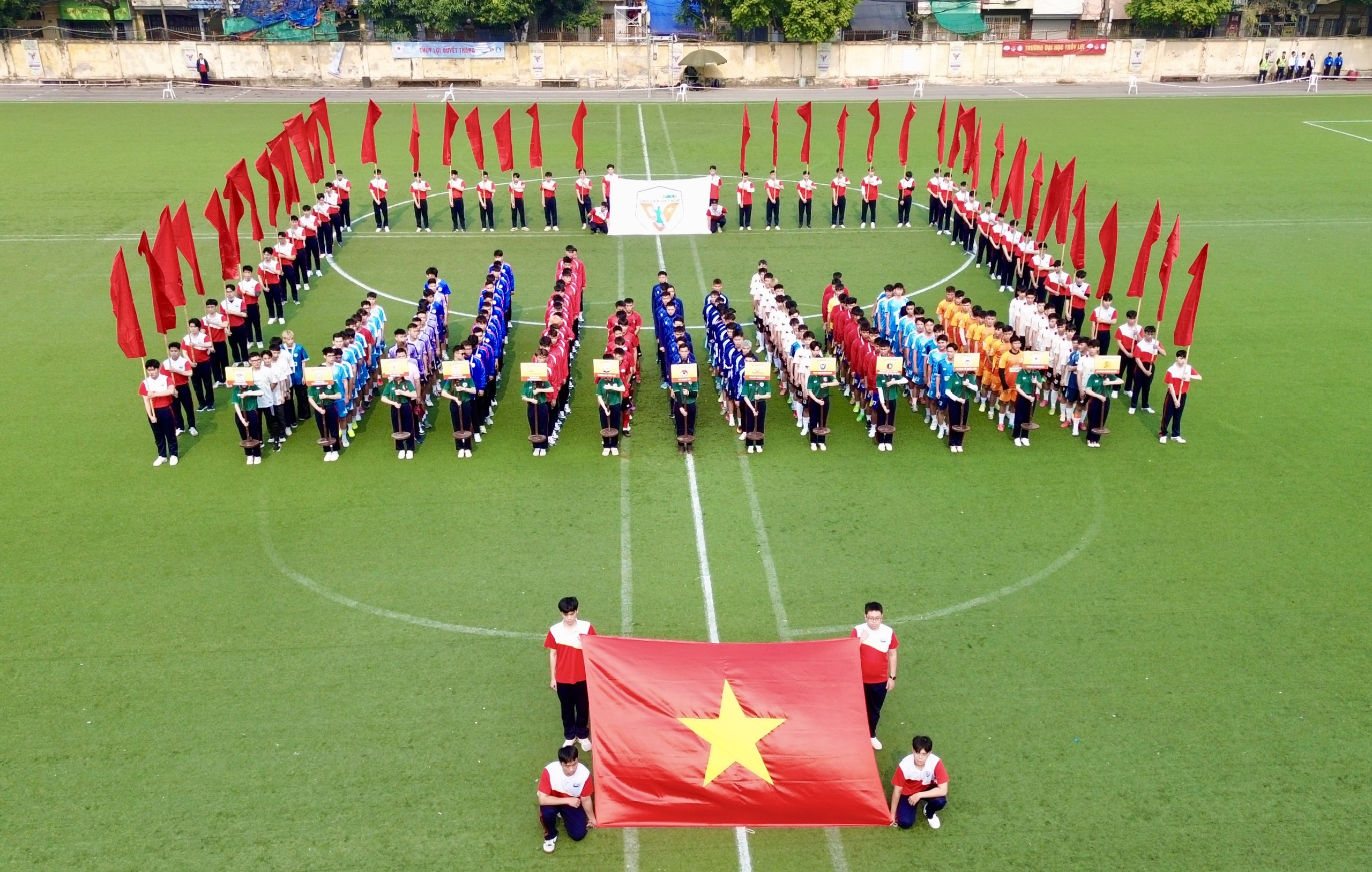 Khai mạc vòng loại phía bắc TNSV THACO cup 2026: Bùng nổ ngày hội của sinh viên!- Ảnh 1.
