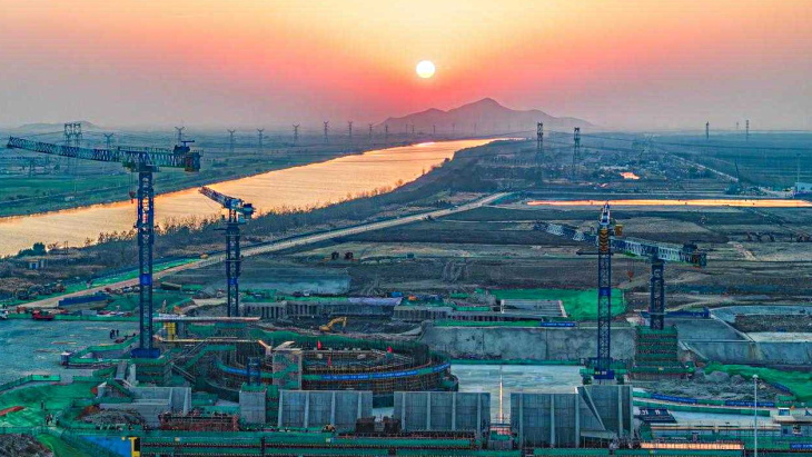 Bước đột phá hạt nhân 