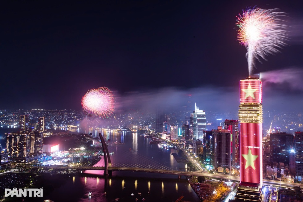 Bước vào kỷ nguyên mới - 1