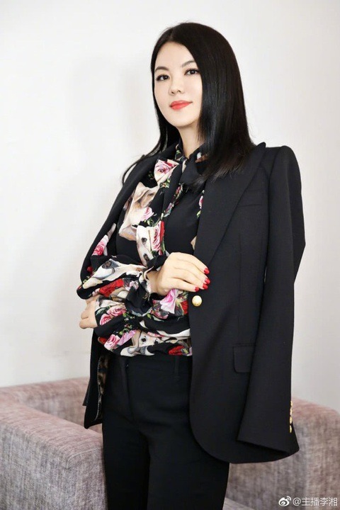 Cam cua MC giau nhat showbiz so huu khoi tai