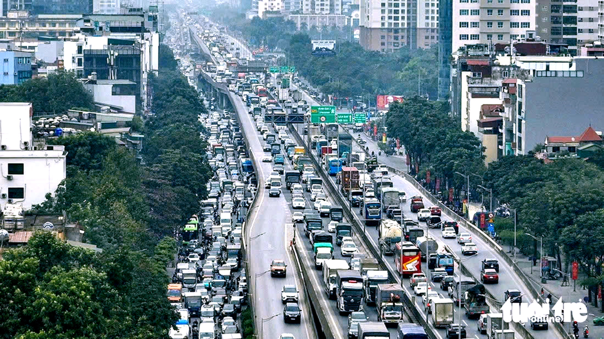 Cấm xe tải trên 10 tấn vào vành đai 3 để tránh ùn tắc trong ngày dân trở lại Hà Nội sau nghỉ lễ 1 Cấm xe tải trên 10 tấn vào vành đai 3 để tránh ùn tắc trong ngày dân trở lại Hà Nội sau nghỉ lễ - Ảnh 1.