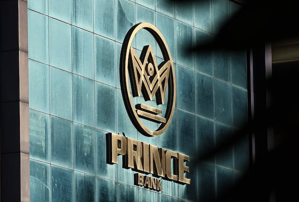 Campuchia đưa ngân hàng Prince Bank của trùm lừa đảo Chen Zhi vào diện thanh lý 1 Prince Bank - Ảnh 1.