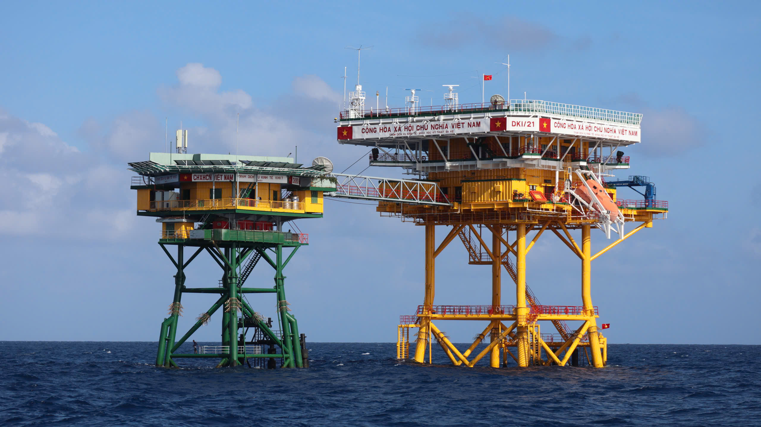 Theo dõi Đại hội Đảng XIV nơi nhà giàn DK1 - Ảnh 1.