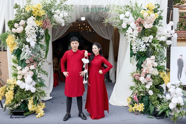 Màn rước dâu “cố đi chậm cũng chỉ hết 15 giây” ở Thanh Hóa: Cặp đôi từng ghét nhau đến mức cả xóm biết- Ảnh 1.