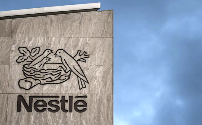 Nestlé cho biết hiện chưa ghi nhận trường hợp ngộ độc nào được xác nhận có liên quan đến các sản phẩm nằm trong diện thu hồi. Ảnh: Robin Van Lonkhuisen