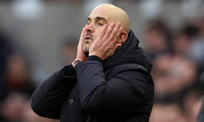 HLV Enzo Maresca trong trận Chelsea hòa Bournemouth 2-2 trên sân Stamford Bridge, thành phố London, Vương quốc Anh, vòng 19 Ngoại hạng Anh tối 30/12/2025. Ảnh: Reuters