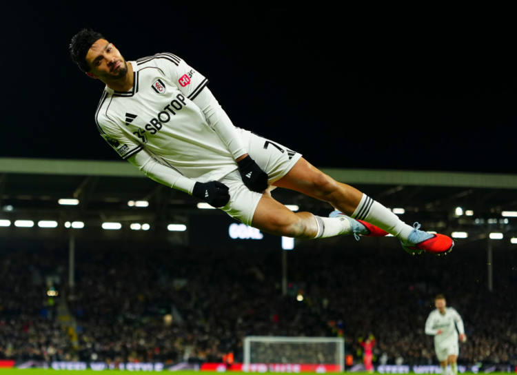 Chelsea thua trong thế thiếu người ở Ngoại hạng Anh 1 Chelsea thua trong the thieu nguoi o Ngoai hang Anh