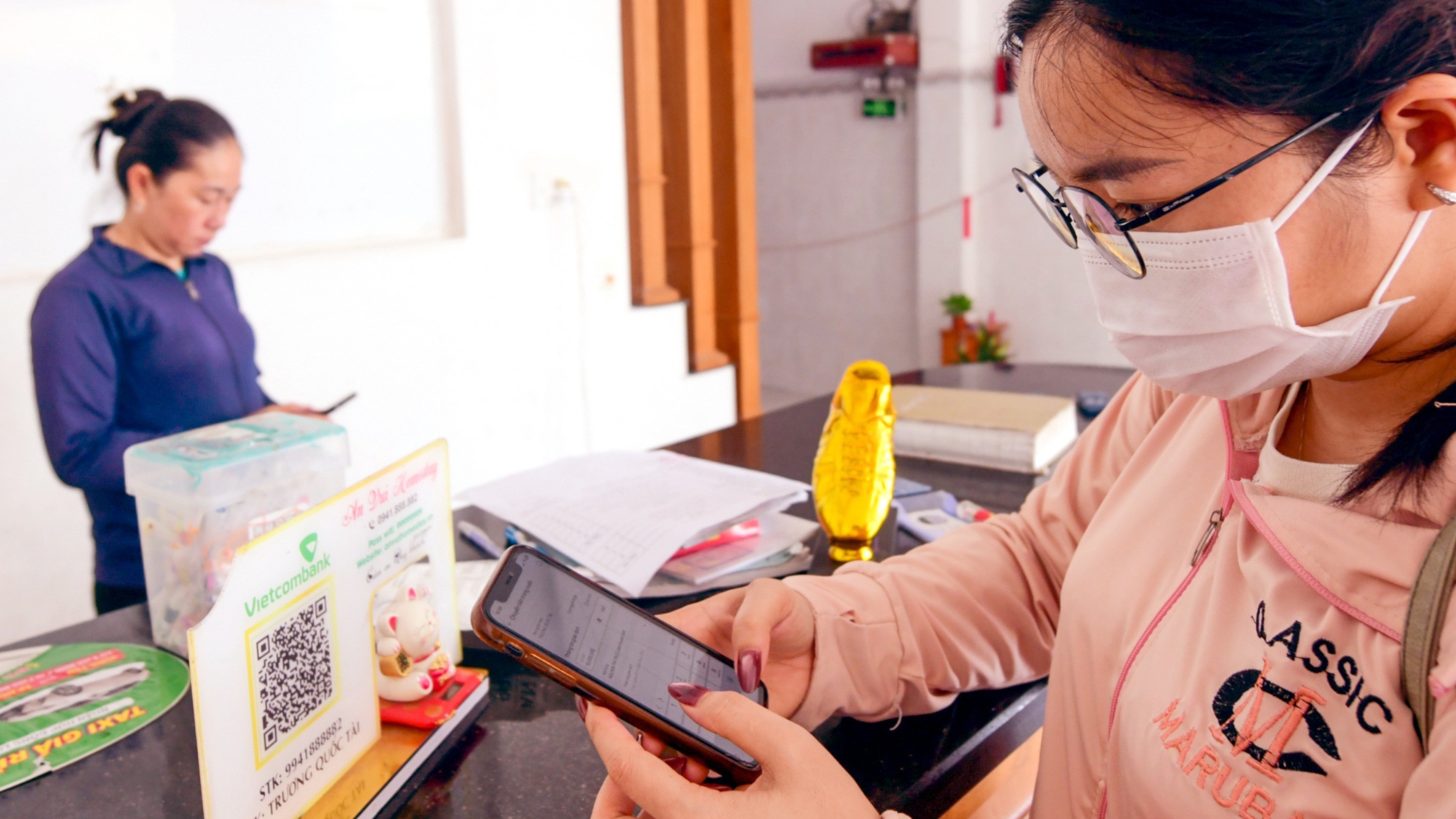 Chi lương từ 5 triệu phải chuyển khoản? 2 Chi lương từ 5 triệu phải chuyển khoản? - Ảnh 2.