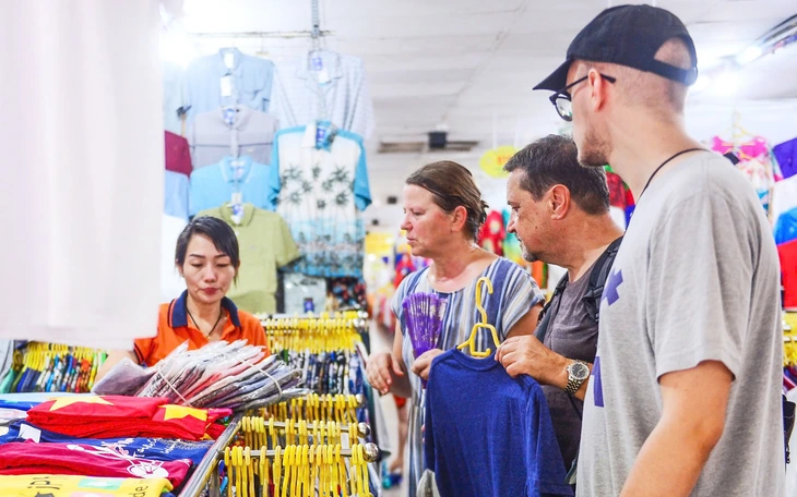 Chi lương từ 5 triệu phải chuyển khoản? - Ảnh 3.