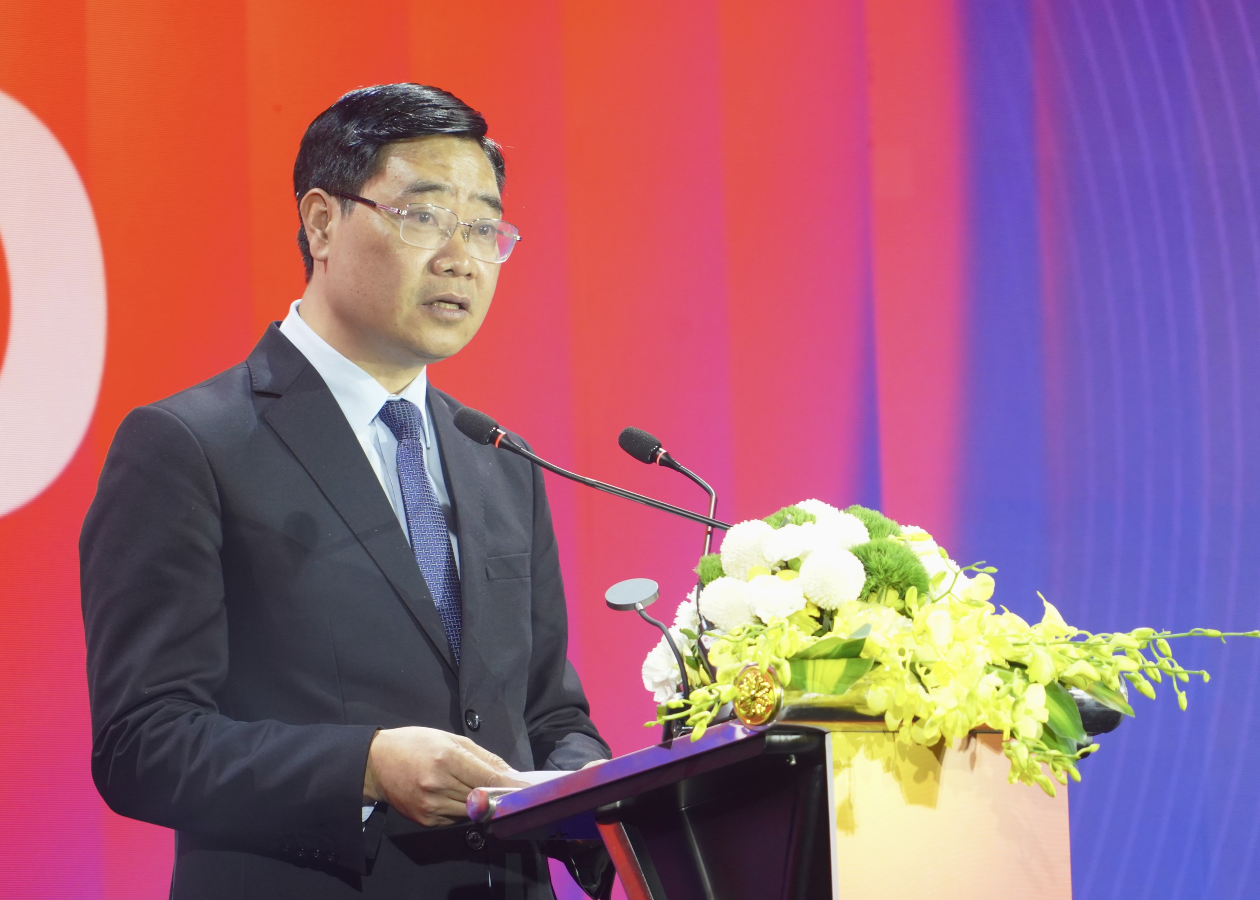 Cục phó An ninh mạng: một nhấp chuột cũng có thể thành nạn nhân của lừa đảo - Ảnh 1.