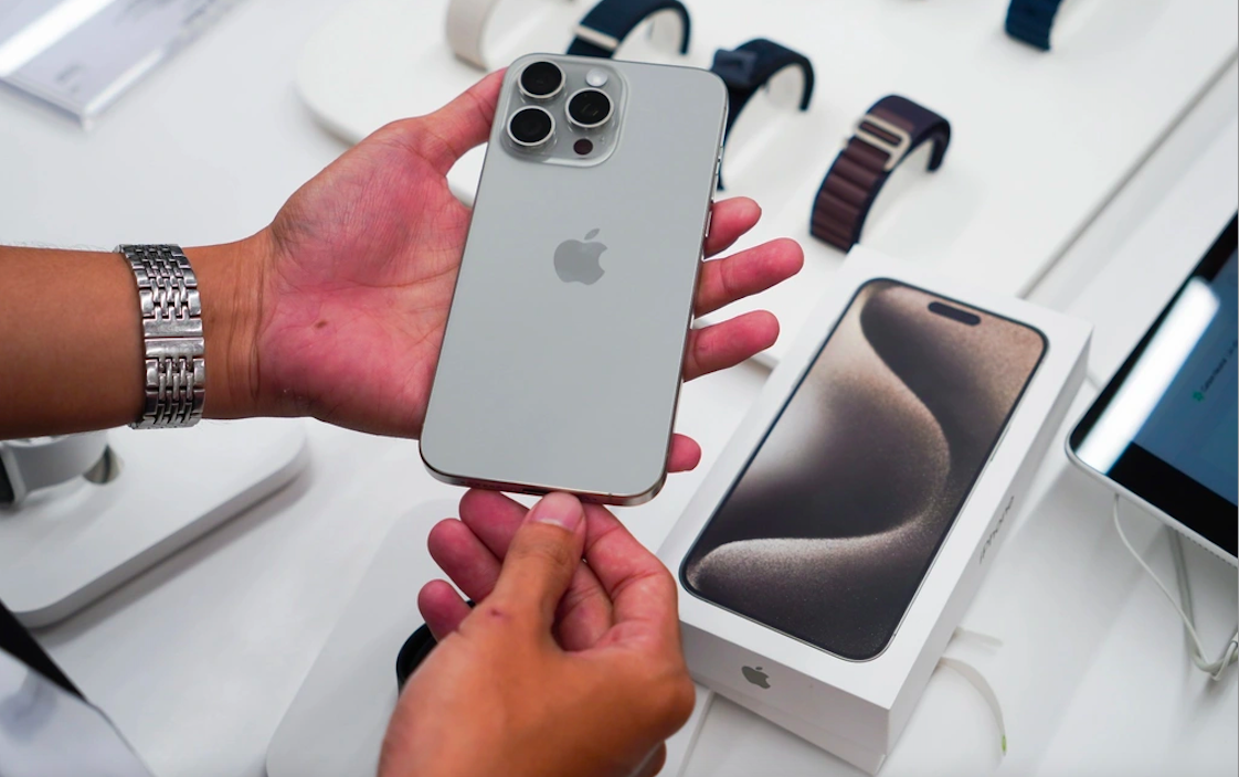 Chiếc iPhone Titan rẻ nhất Việt Nam hiện nay, đáng mua hơn iPhone 17- Ảnh 2.