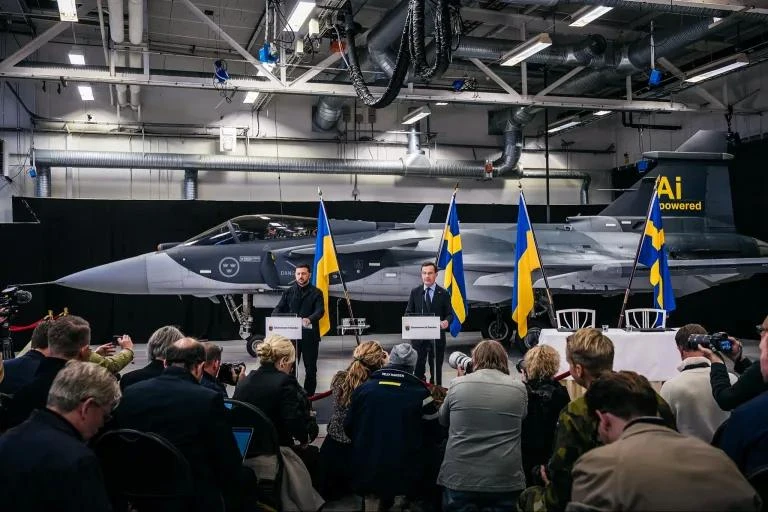 Ukraine tính mua 150 chiến đấu cơ Gripen E từ Thuỵ Điển.jpg