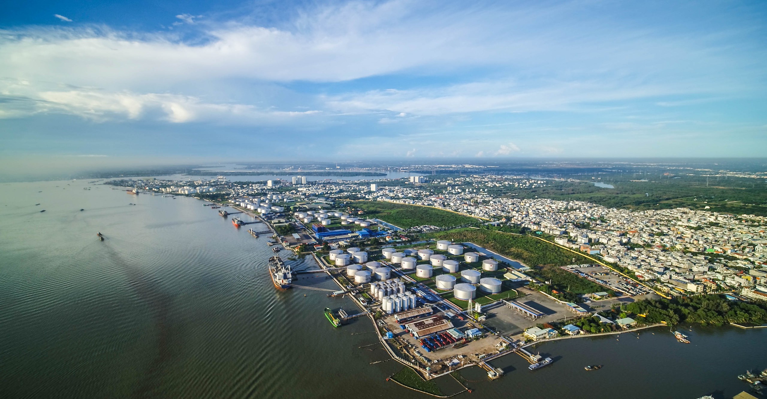 Petrolimex - Chiến lược phát triển tập đoàn năng lượng trong kỷ nguyên mới- Ảnh 1.