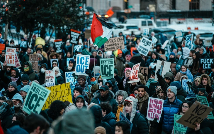 Con trai bệnh lâu năm, qua đời vì cha bị ICE bắt - Ảnh 3.